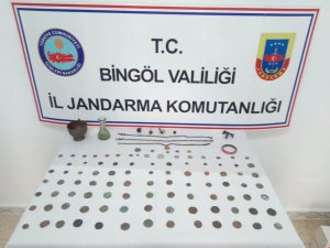 Bingöl’de 116 parça tarihi eser ele geçirildi, 3 şüpheli gözaltına alındı