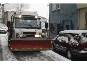 Bursa’nın üst kesimlerinde 15 santimetre kar var
