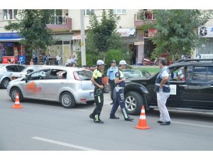 Uşak’ta rekor sayıda araç kontrol edildi