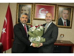 AK Parti’li Aksu: “AK Parti’de millete hizmet inancı esastır”