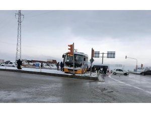 Akçadağ’da kaza: 3 yaralı