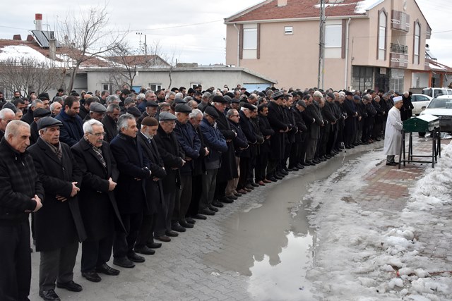 HDP'li Güven'in annesi, Konya'da toprağa verildi