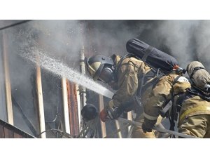 Rusya’da 5 katlı apartmanda yangın: 1 ölü