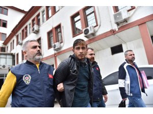 Hırsızlık şüphelileri kovalamacayla yakalandı