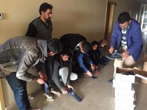 Hatay’da yakalanan kaçak mültecilere yardım