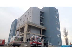 Asansör boşluğuna düşen 2 işçi hayatını kaybetti