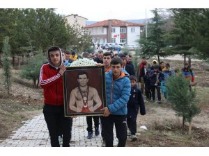 Hamit Kaplan mezarı başında anıldı