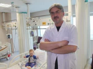 Çocuklarda boğaza kaçan cisimlere bilinçli müdahale hayat kurtarabilir