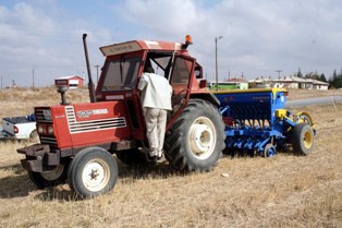 Sarayönü’nde sürümsüz ekim denemesi yapıldı