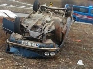 Derbent'te otomobil devrildi: 1 yaralı