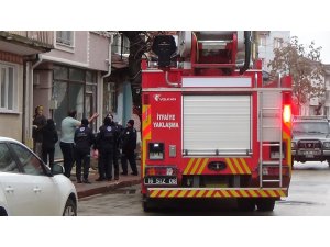 7 aylık bebek evde mahsur kaldı