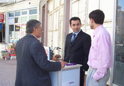 Sokakta kredi kartı işportacılığı!