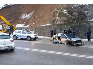 Gümüşhane’de gizli buzlanma kazaları da beraberinde getirdi
