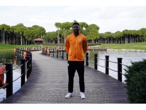 Ryan Donk: “Taffarel’le çalışırsam kaleye de geçerim”