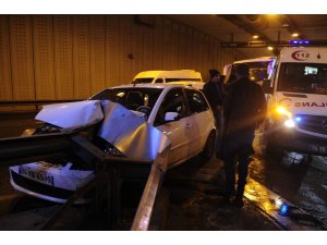 Çağlayan Tünelinde meydana gelen kazada bir sürücü yaralandı