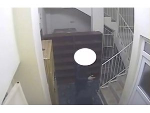 Camiden ses sistemi çalan şahıs yakalandı