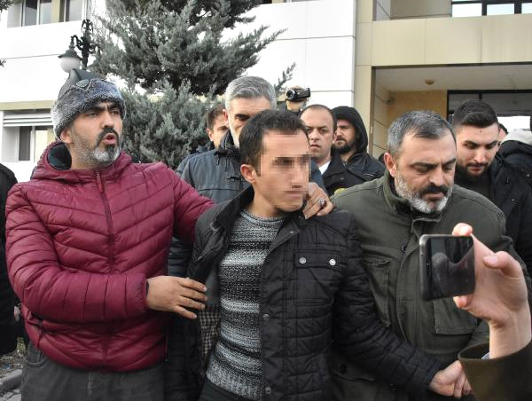 Selçuk Üniversitesi'nde silahlı saldırgan şoku!
