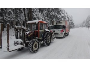 Onlarca araç ve yolcu Kazdağları’nda mahsur kaldı