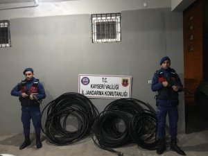 Kablo hırsızları yakalandı