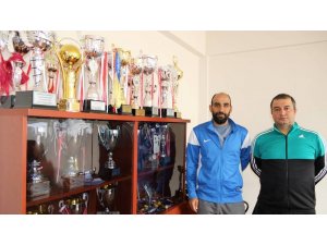 İnönü Üniversitesi 20 branşta 33 takım ile mücadele etti