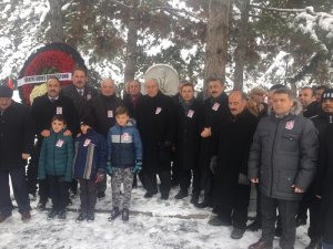 Yaşar Doğu mezarı başında anıldı