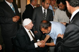 Erbakan'a Konya'da sevgi seli