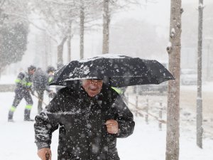 Konya'nın Derebucak ilçesinde okullar tatil edildi