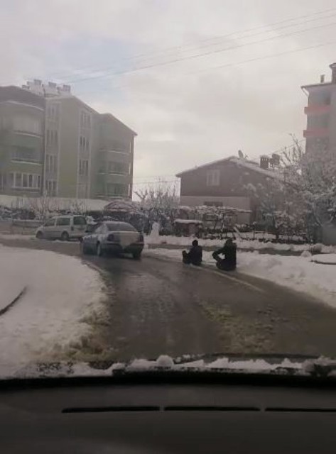 Bidonla kayak keyfi yaptılar