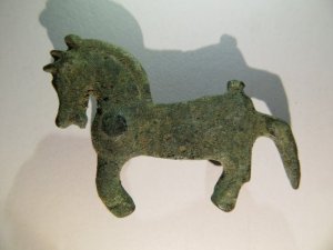 Otomobilin arka koltuğundan tarih fışkırdı