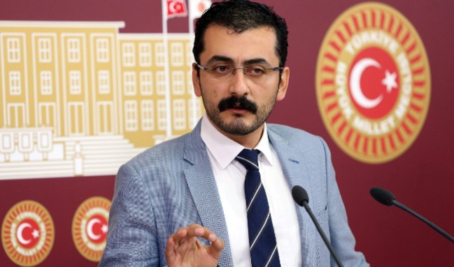 Dün tahliye edilen CHP'li Eren Erdem bugün yeniden tutuklandı!