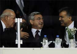 Ermenistan basını Sarkisyan'a kızdı...