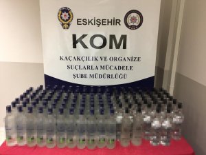 Eskişehir’de 132 şişe kaçak içki ele geçirildi