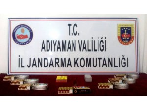 Çiğköfte paketlerine gizlenmiş mermi ve fişek ele geçirildi