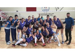Anadolu Üniversitesi Bayan Voleybol Takımı ve sporcuları haftanın Altın Karması’nda