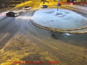 Trafikte makas atan 3 sürücüye 7 bin lire ceza