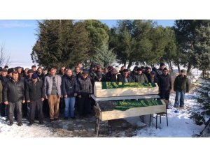 Dereye düşen otomobilde ölen karı koca defnedildi