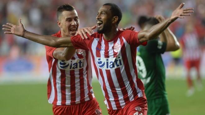 Antalyaspor'da Maicon ile yollar ayrıldı