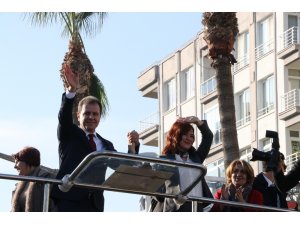 CHP Mersin Büyükşehir Belediye Başkan adayı Seçer’e coşkulu karşılama