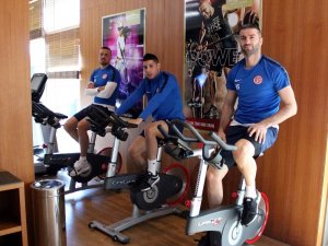 Antalyaspor, kamp çalışmalarını sürdürüyor