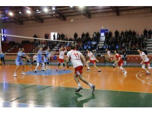 Palandöken Belediyespor, Akkuş Belediyespor’u evinde yıktı