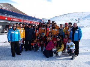 Hisarcık Spor Kulübünden 38 kayakçı bölge takımına seçildi