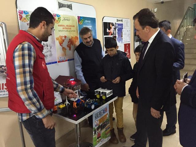 Ersöz gençlik merkezi çalışmalarını takip etti