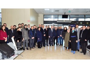 Vali Gül Gaziantepli halıcıları Hannover’e uğurladı