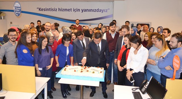 Uçmazbaş, çağrı merkezi personeliyle buluştu