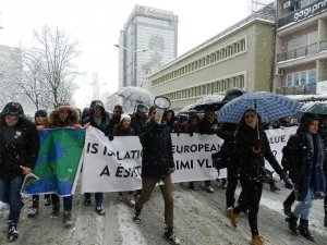 Kosovalılardan Avrupa Birliği’ne vize tepkisi