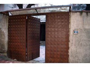 81 yaşındaki adam evinde ölü bulundu