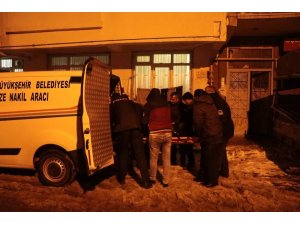 Yalnız yaşayan adam evinde ölü bulundu