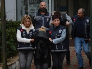 Eve davet edilen şahsa uygunsuz görüntülerle şantaj ve darp iddiası