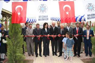 Selçuklu'da 10 parkın açılış töreni yapıldı