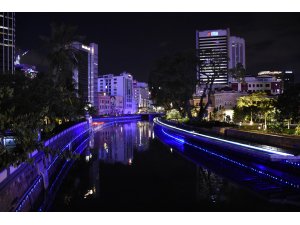 "Hayat Nehri" Kuala Lumpur akşamlarını renklendiriyor